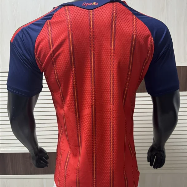 Camiseta de local de España 2026 versión jugador con una estrella