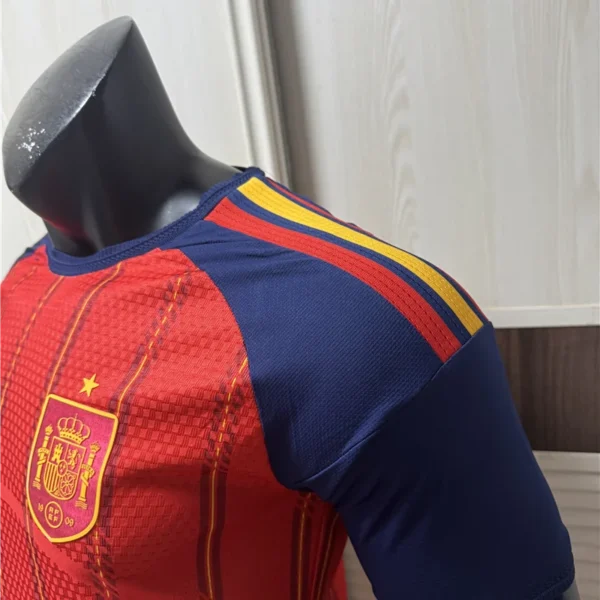 Camiseta de local de España 2026 versión jugador con una estrella